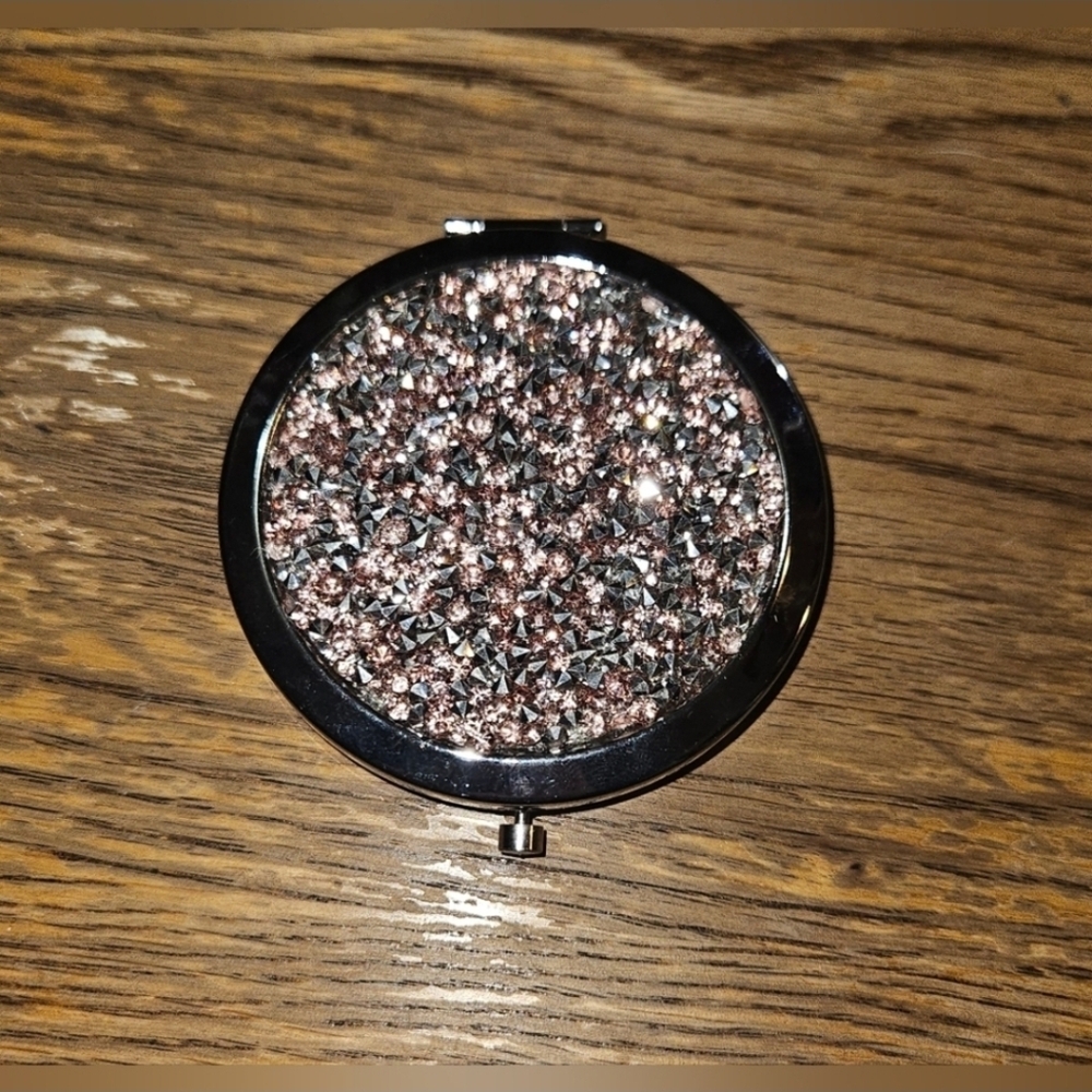 Light Pink & Silver Rhinestone Compact Mirror- New - Picture 7 of 10